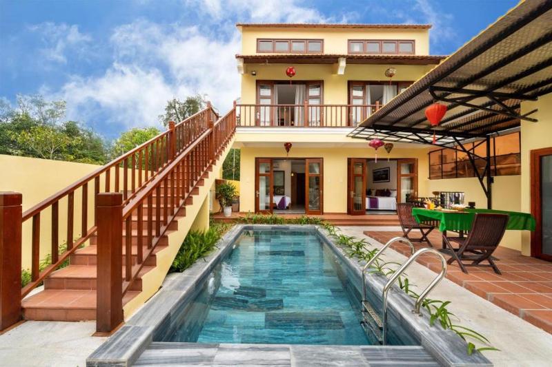 Lama Beach Villa - image 1