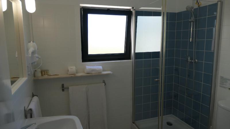 Superior Double Room with Balcony image 2
