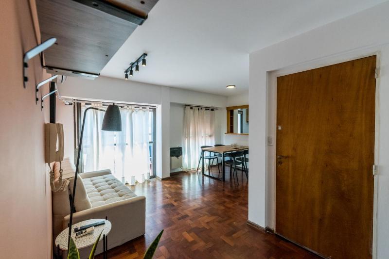 Departamento con balcón espectacular by Lofty - image 7