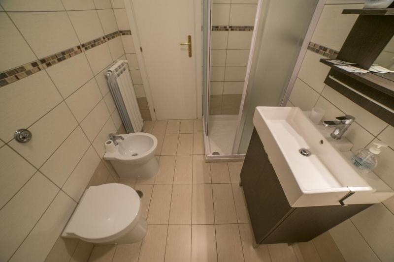 Quadruple Room with Private Bathroom image 3