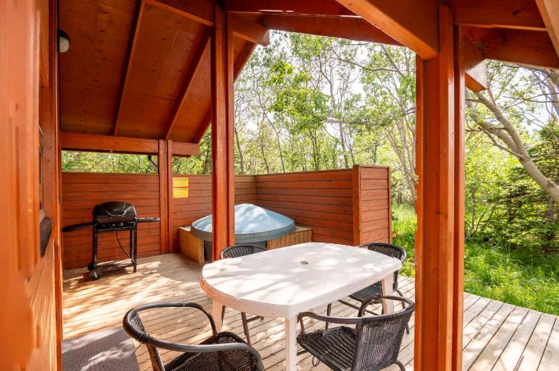 Two-Bedroom Cottage image 3