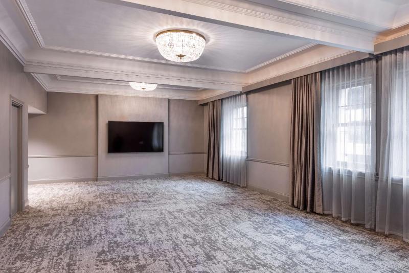 The Benson Portland Curio Collection by Hilton - image 6