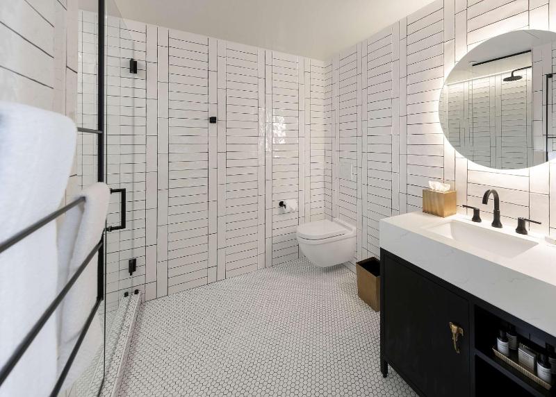 The Wayfarer Downtown LA Tapestry Collection by Hilton - image 5