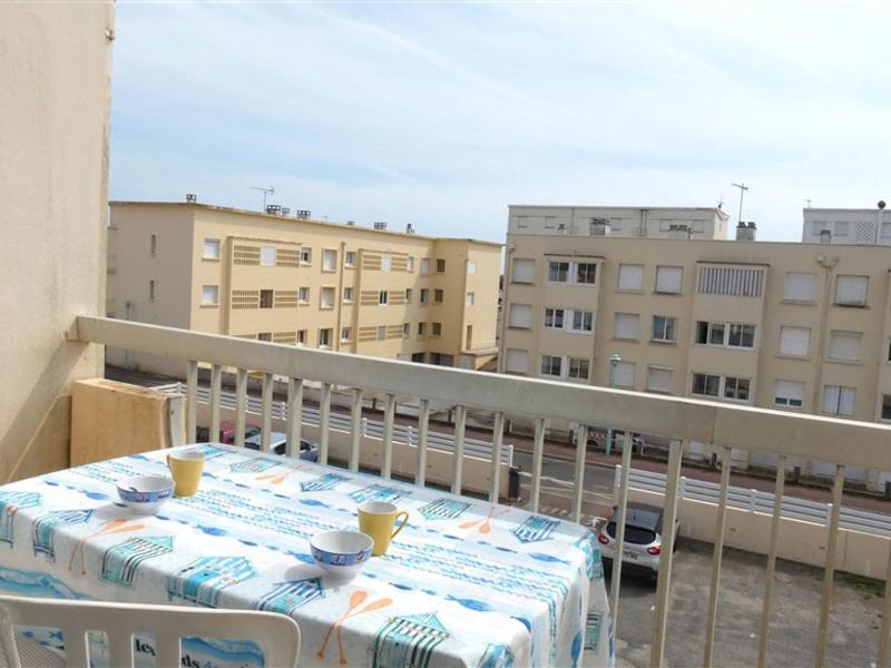 Studio proche plage et commerces avec parking privatif - FR-1-323-528 - image 7
