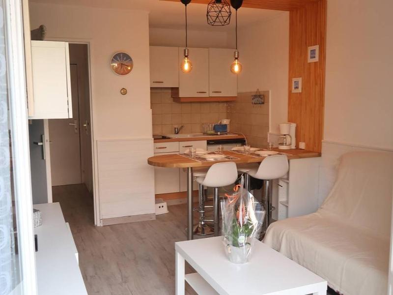 Appartement T2 avec Garage, Loggia et Jardin – Bormes-les-Mimosas, Proche Mer, 4 Couchages - FR-1-251-735 Images