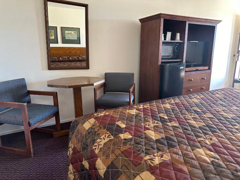 Windcrest Inn and Suites - image 24