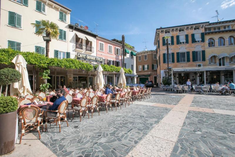 Casa Bel Tramonto - Lakeview Apt & Beach Access - Happy Rentals - image 4