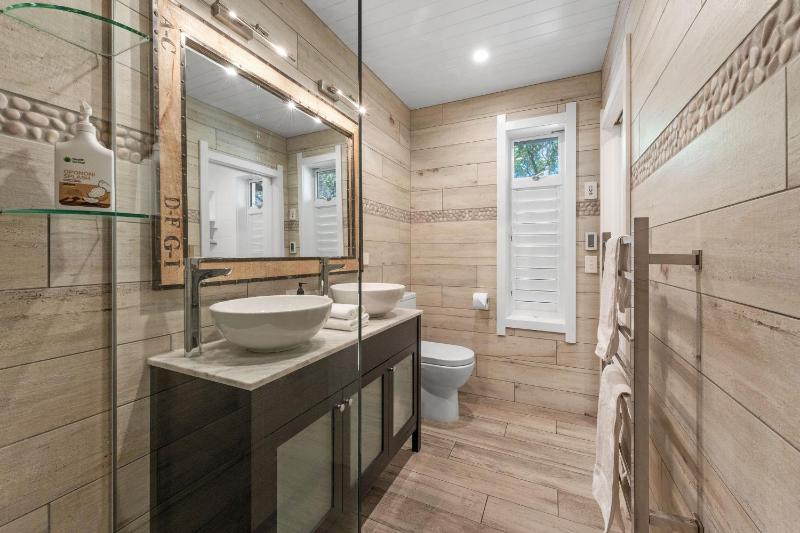 Lakefront Style - Lake Taupo Holiday Home - image 27