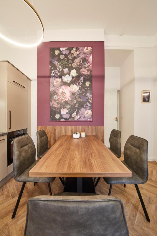 Deluxe Apartment image 3