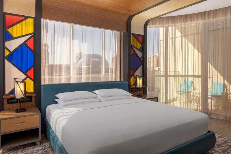 Andaz Suite image 4