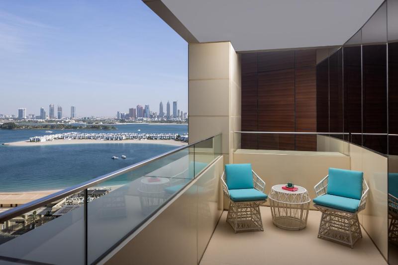 King Room with Balcony image 4
