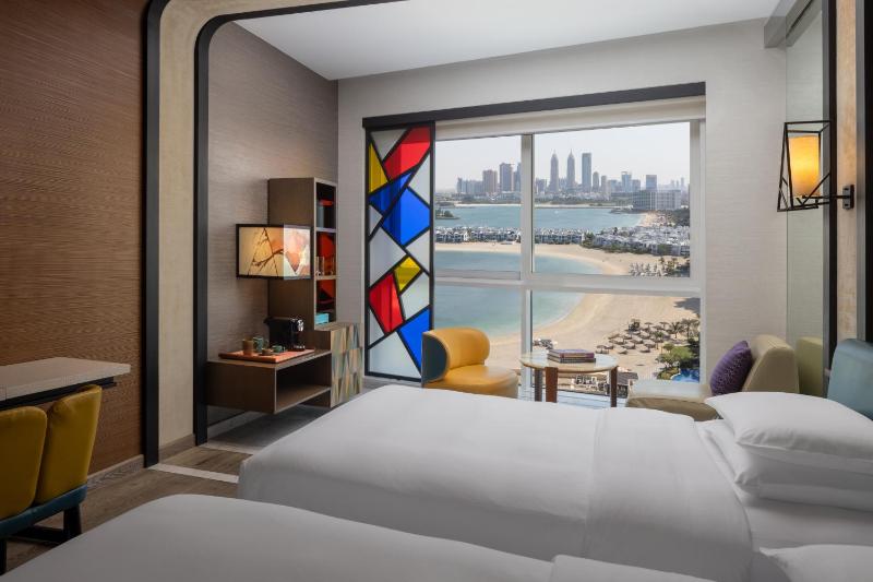 Twin Room with Sea View image 4