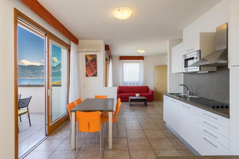 Three-Bedroom Apartment (7 Adults) image 4