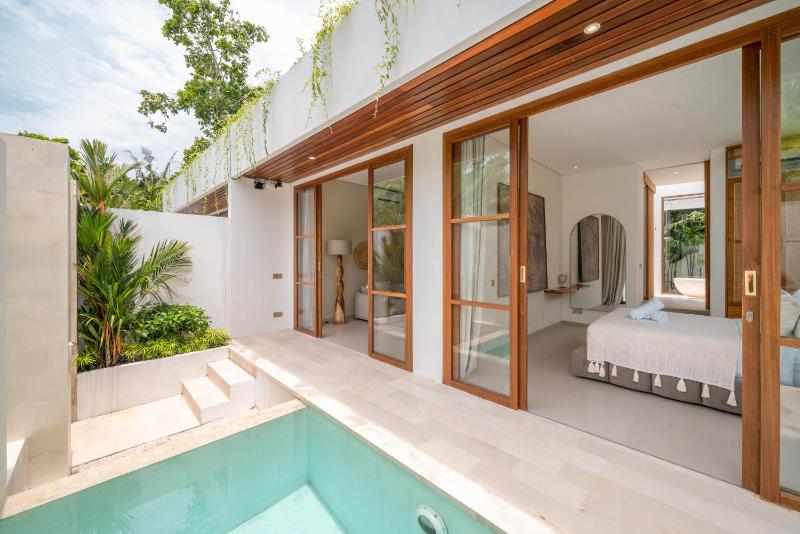 Villa Inka - Tropical Modern 1BR Villa in Pererenan Beachside - image 1