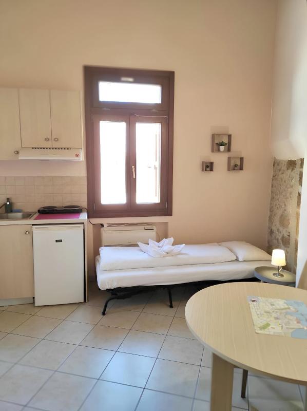 Apartment with Balcony image 3