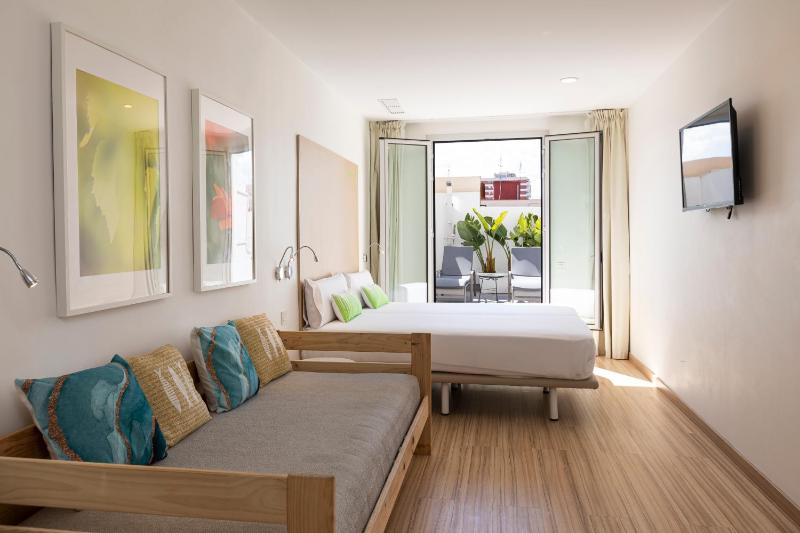 Superior Double or Twin Room with Terrace image 1