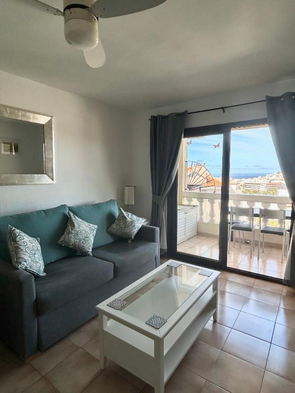 Los Cristianos apartment with sea views C109 - image 8