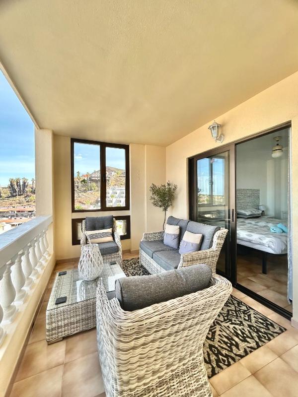 Los Cristianos apartment with sea views C109 - image 22