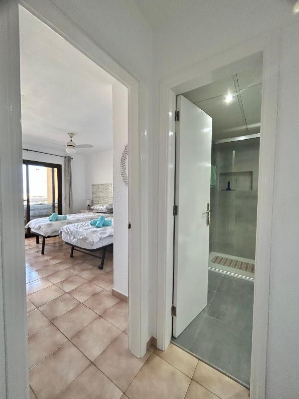 Los Cristianos apartment with sea views C109 - image 19
