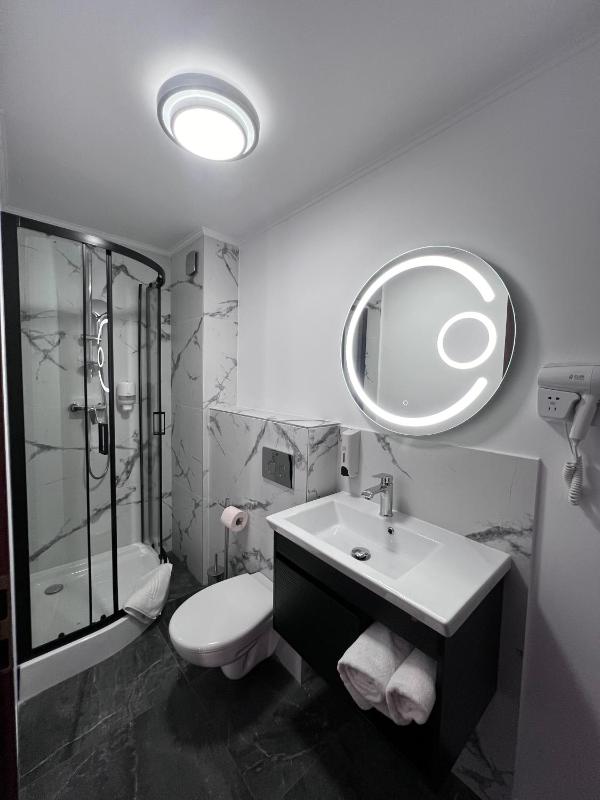 Hotel Neon - image 7