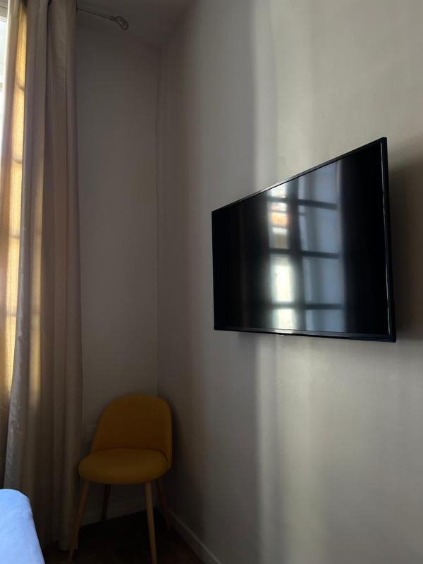 Double Room image 3