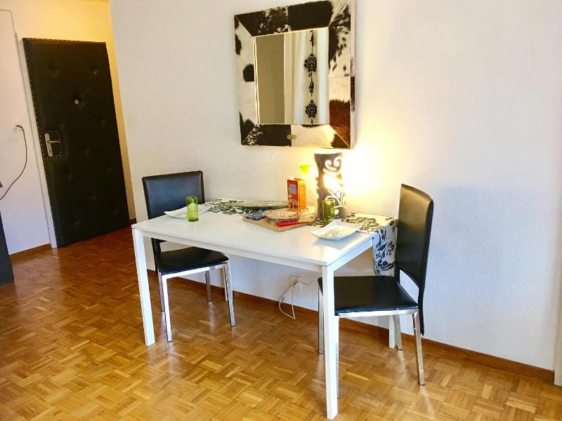 Studio Apartment image 2