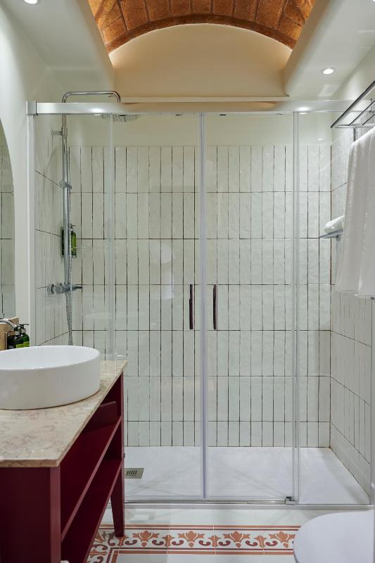 Superior Double or Twin Room with Sea View image 2