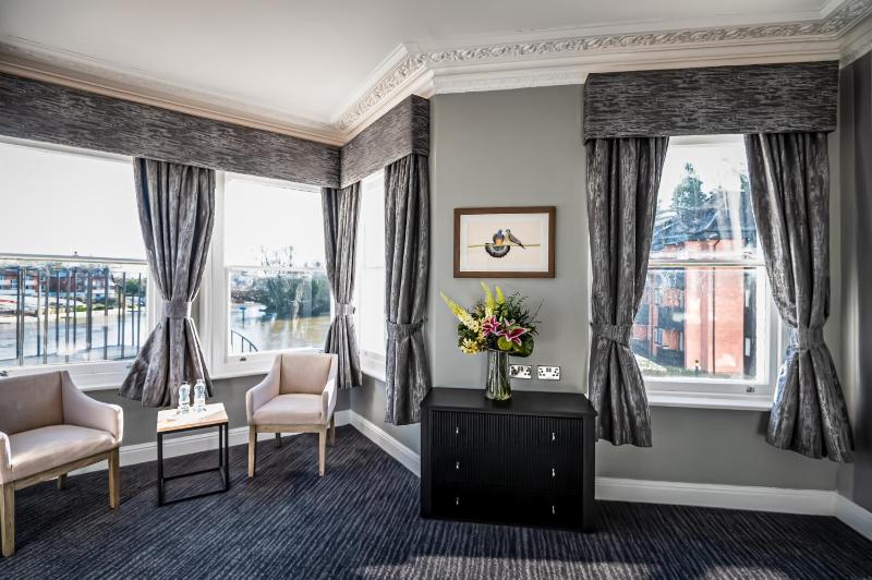 Executive King Room - Non-Smoking image 3