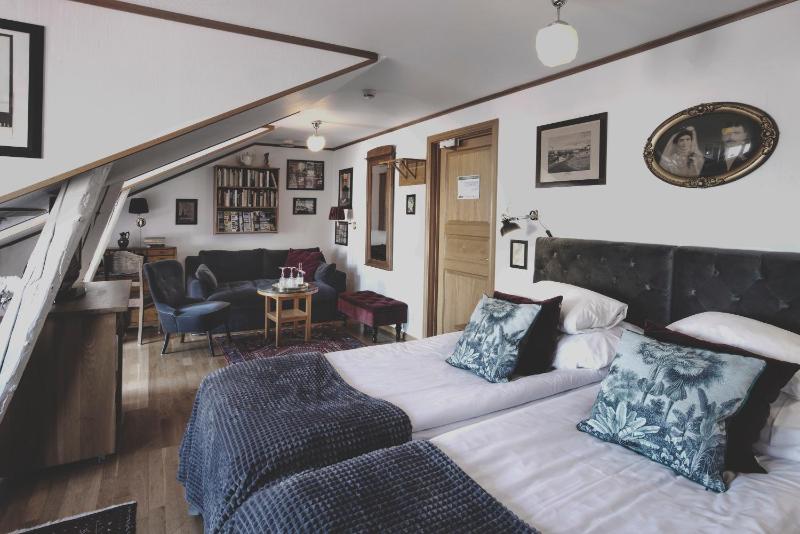 Superior Twin Room - The Torell House image 1