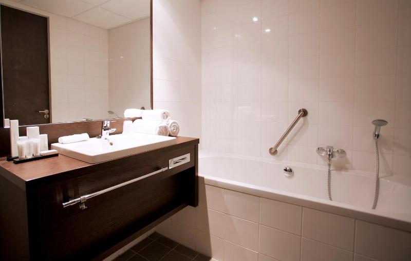 Comfort Top Floor Double Room with View image 3