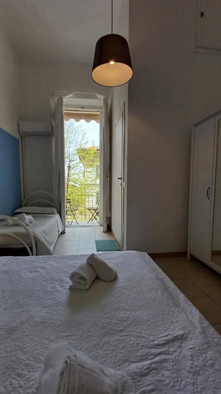 Triple Room with Balcony image 2