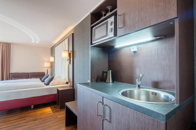 Suite with Balcony image 1