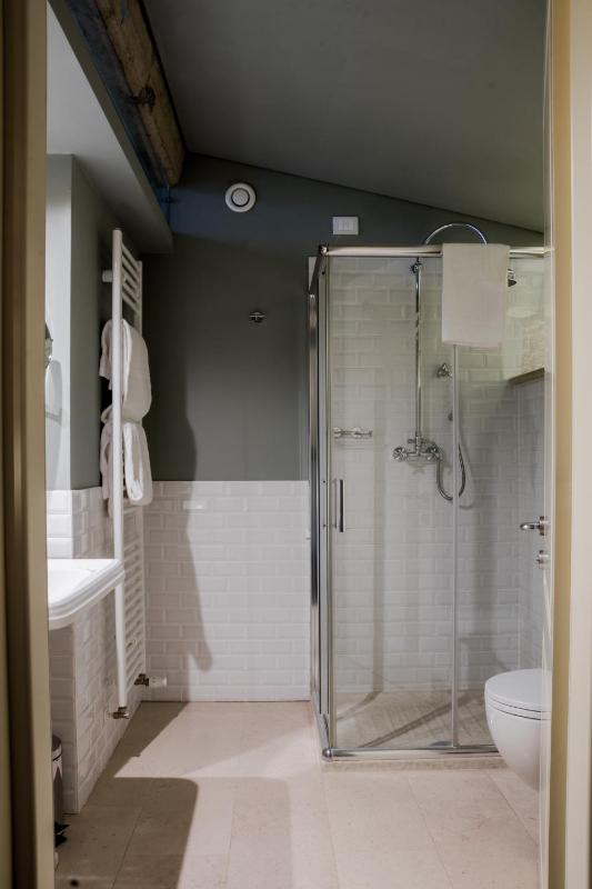 Suite image 3