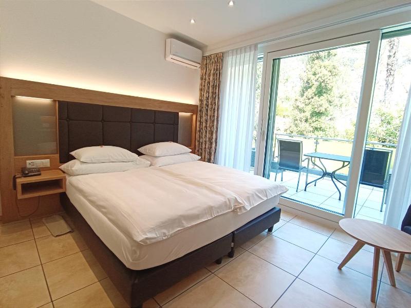Standard Double Room image 4
