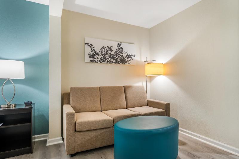 One Room Suite - Non Smoking image 3