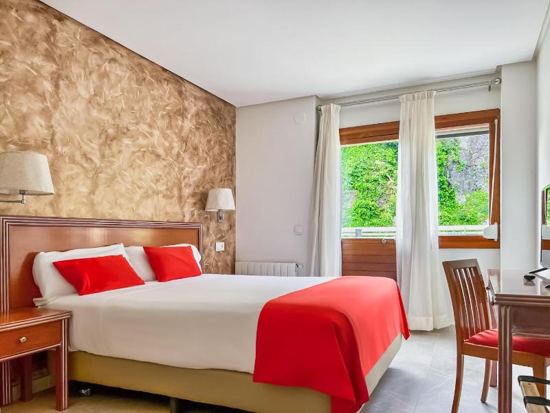 Double or Twin Room with Terrace image 1