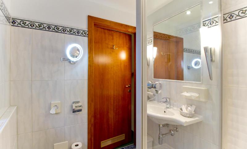 Single Room image 2