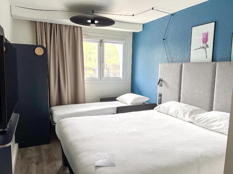 Double Room (2 Adults + 1 Child) image 3