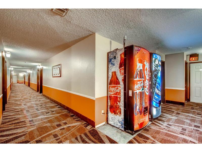 Orangewood Inn and Suites Midtown - image 12