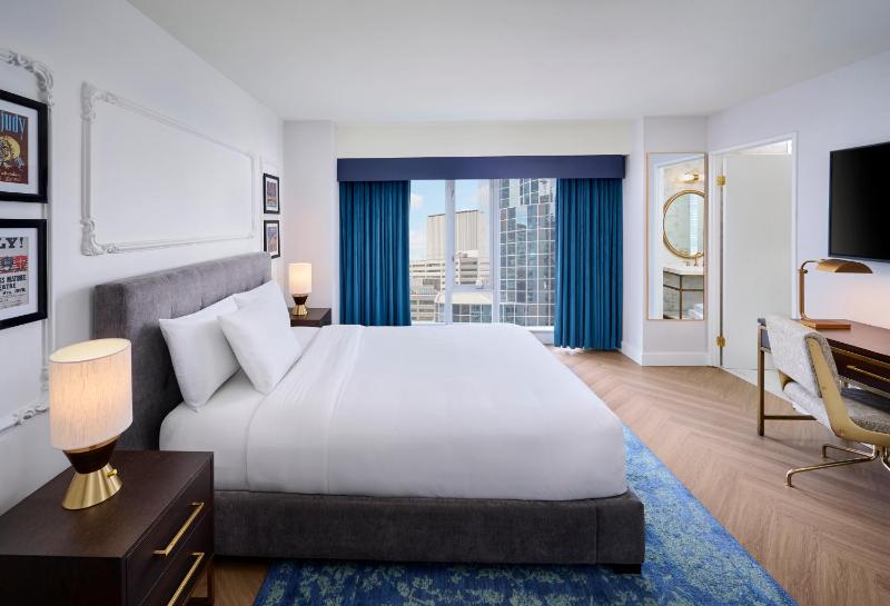 Pantages Hotel Toronto Centre - image 11