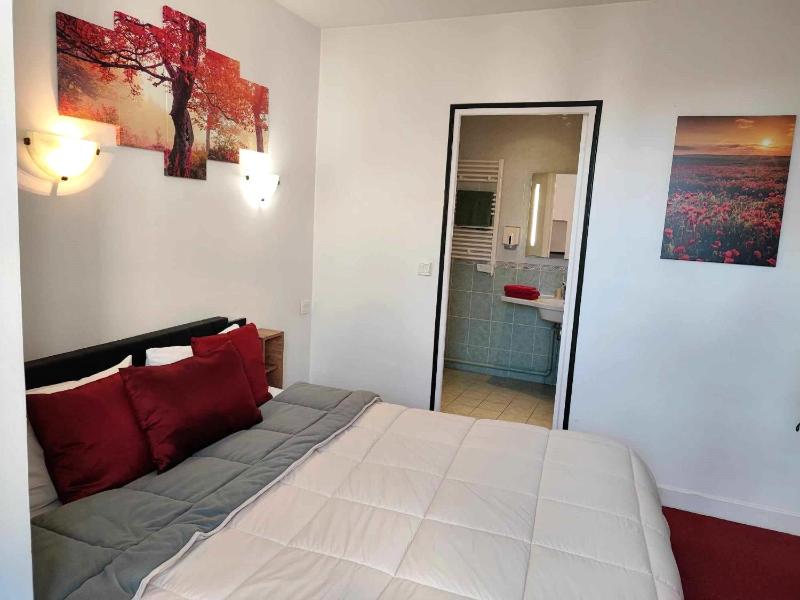 King Room image 1