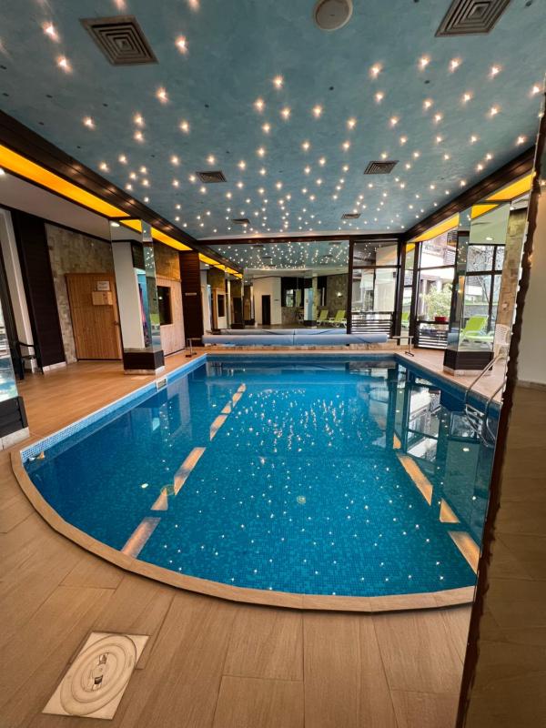 Luxury Studio in Alpinе Lodge with SPA Images