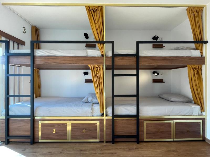 Bed in 6-Bed Mixed Dormitory Room image 1