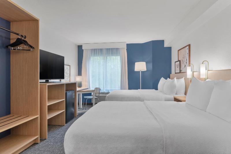 Double Room with Two Double Beds image 3