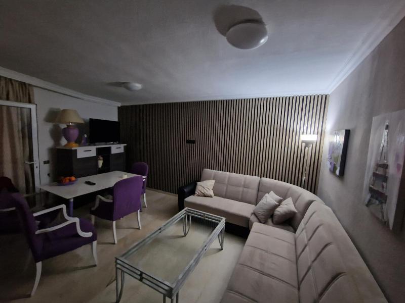 Apartment with Sea View image 3