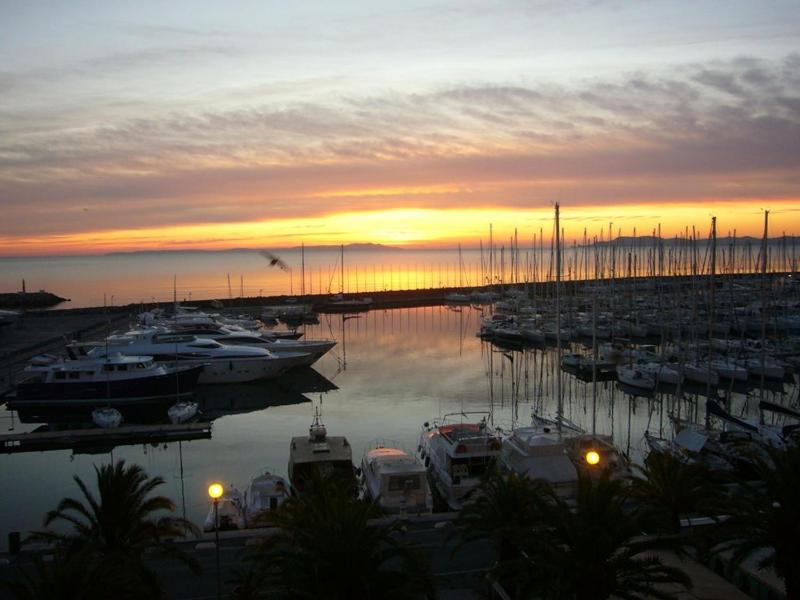 Charmant Studio a Hyeres Proche Plage et Port Parking et WIFI Inclus - FR-1-335-200 - image 4