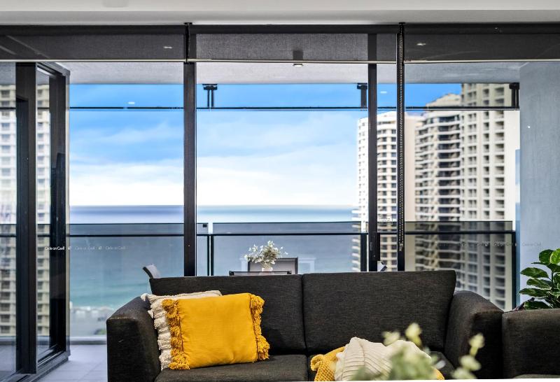 OCEAN VIEW - Converted Two Bedroom Apartment - Circle on Cavill - Self Contained, Privately Managed Images