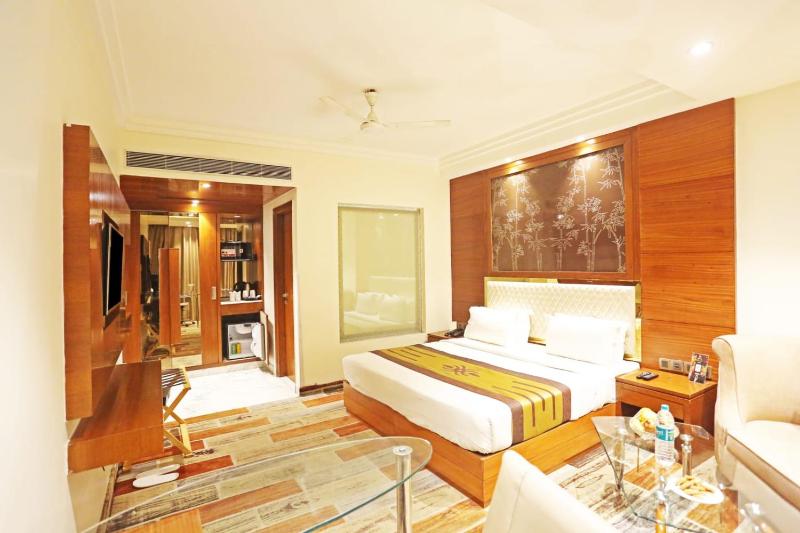 Hotel Aerotech Near Delhi Airport Images
