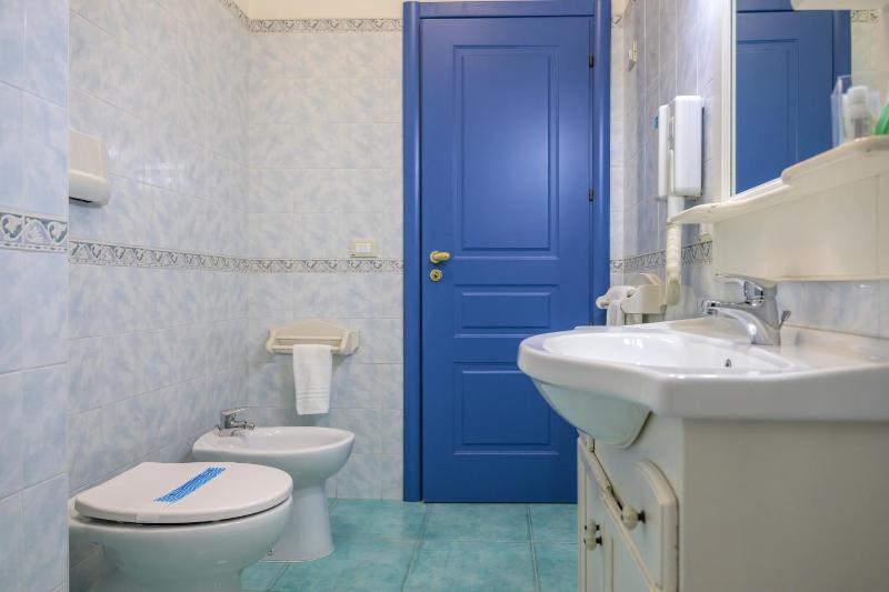 Double or Twin Room with Sea View image 4