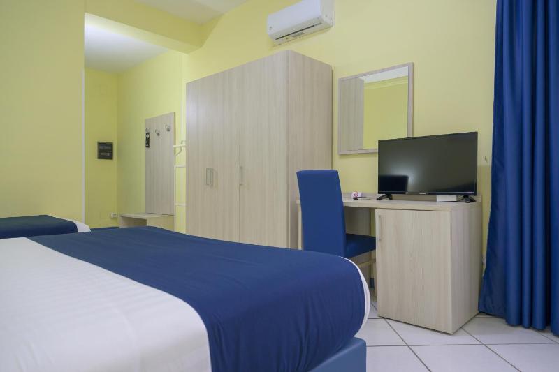 Quadruple Room image 1